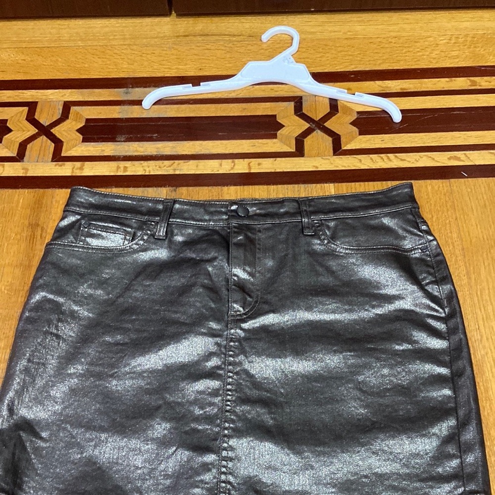 Guss skirt